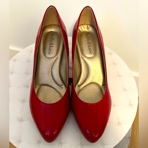Kelly & Katie patent leather style red heels - Picture 2 of 6